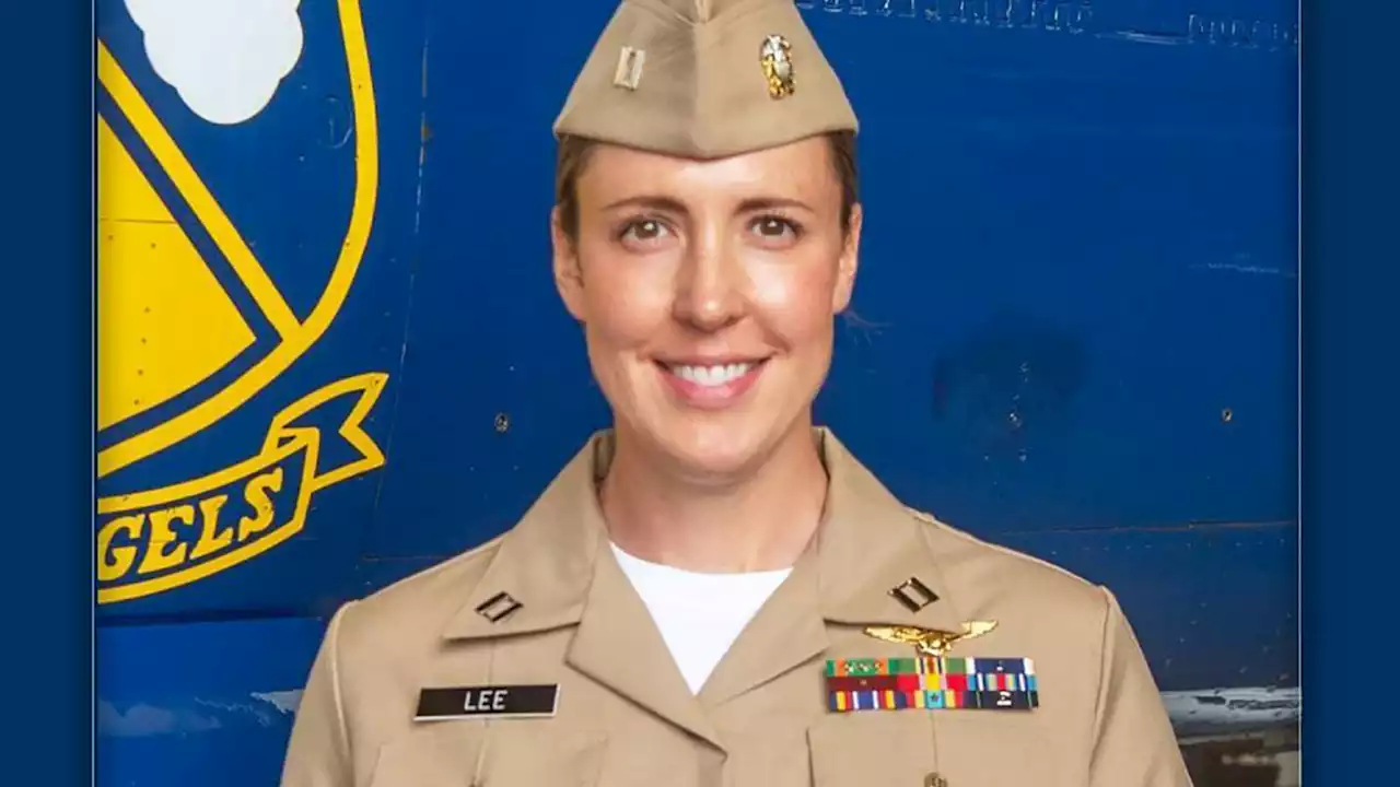 Blue Angels select Lt. Amanda Lee as first female fighter jet demonstration pilot