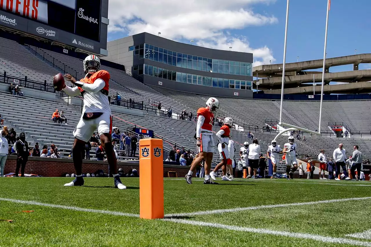 When could Bryan Harsin name Auburn’s starting quarterback?