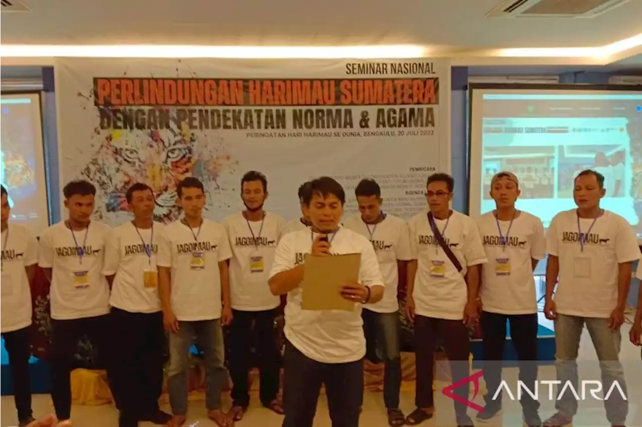 20 mantan pemburu berikrar bantu hentikan perburuan harimau