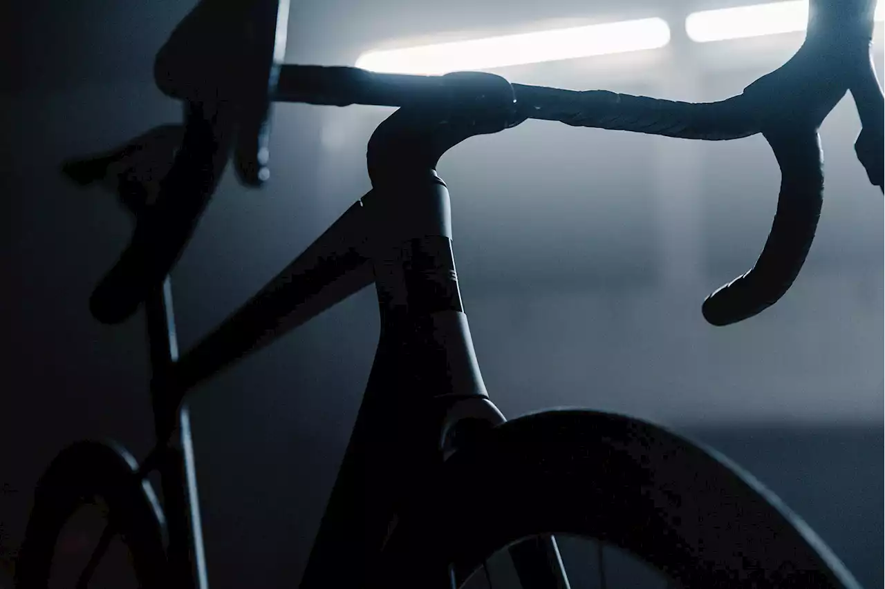 ENVE Melee road bike debuts as a sleek, modern race chassis