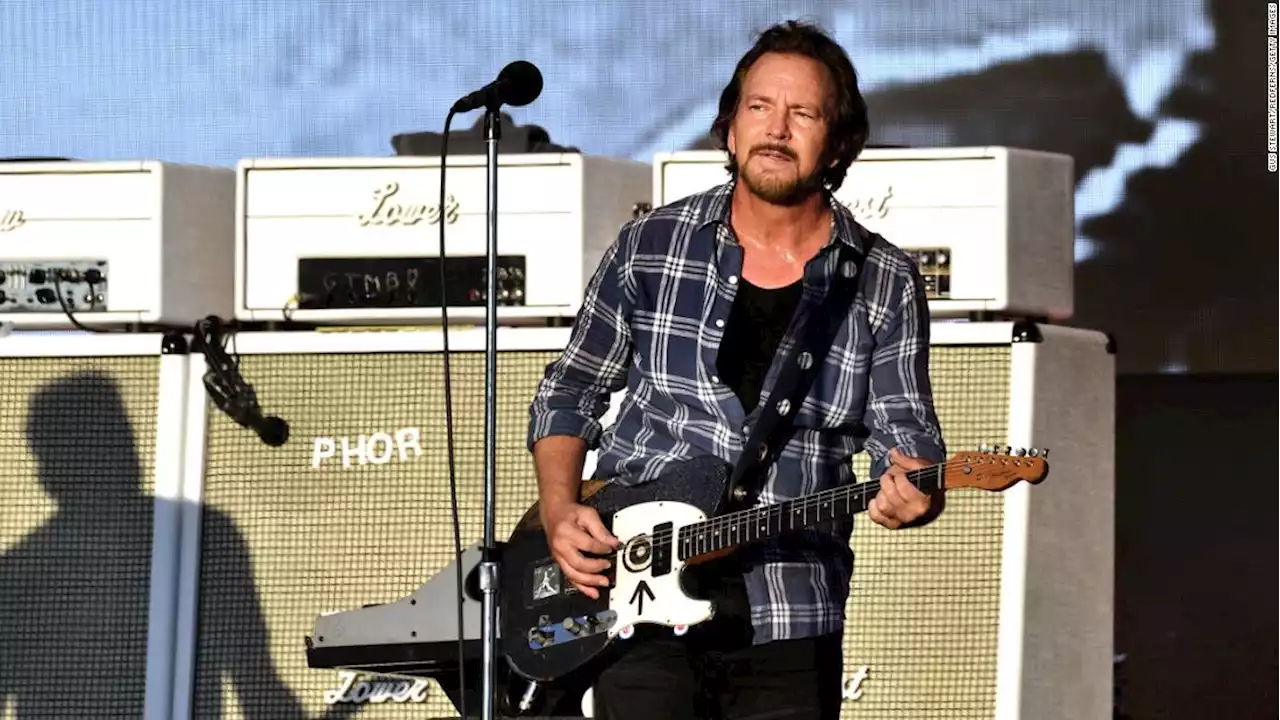 Pearl Jam cancels Vienna concert after heat damages Eddie Vedder's throat