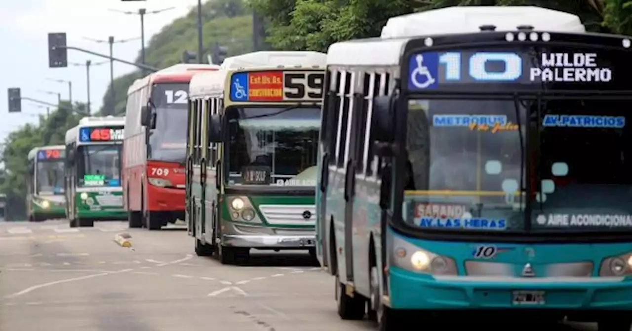 Colectivos en AMBA: no hubo acuerdo y sigue el recorte del servicio