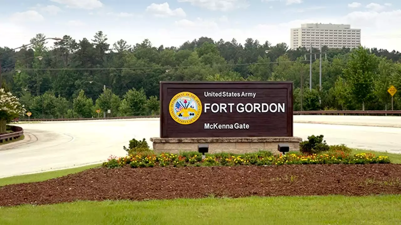 1 soldier dead, 9 injured by lighting at Georgia Army base