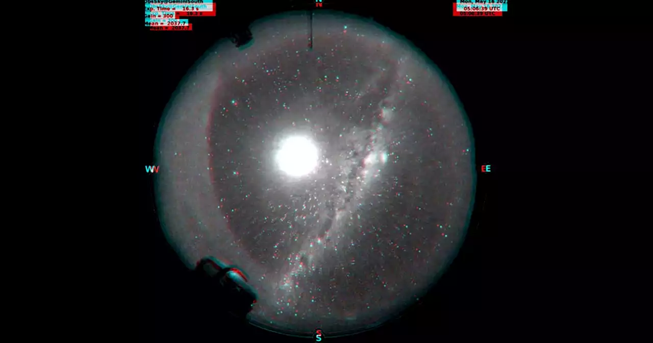 Watch the Milky Way Instantly Pop Into View During Lunar Eclipse