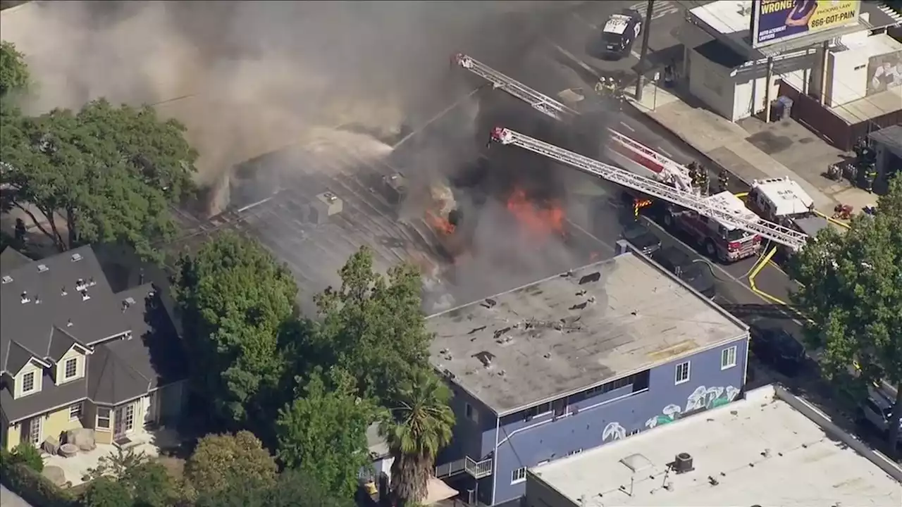 San Jose firefighters respond to commercial building fire