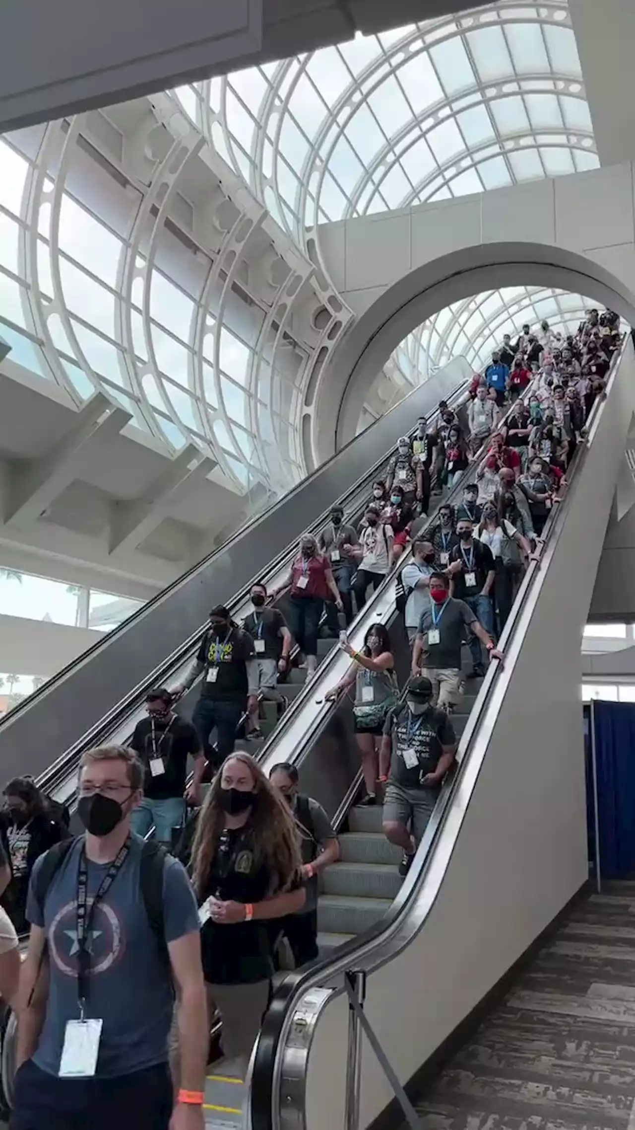 Mayor Todd Gloria kicks off Comic-Con International from the convention center -