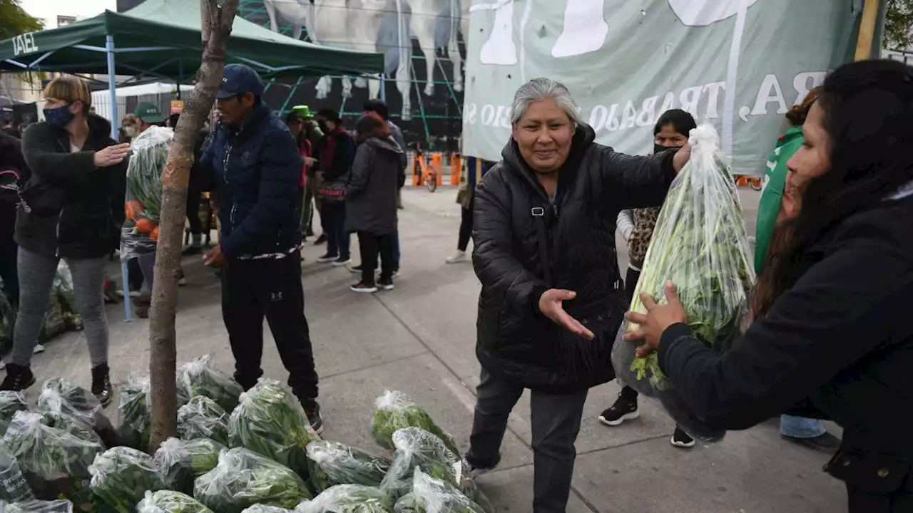 Feriazo frente a la Rural en reclamo de una ley de acceso a la tierra