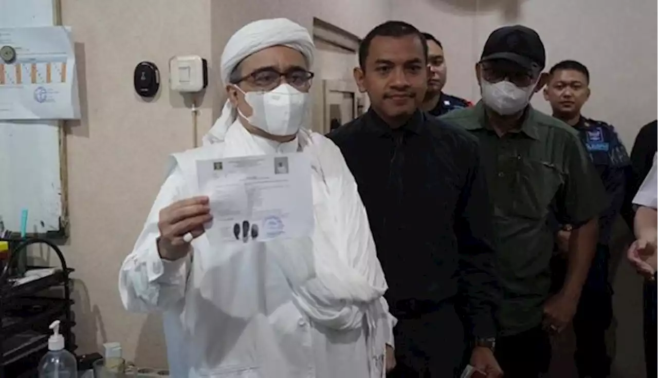 Rizieq Shihab Bebas Bersyarat, Pengacara: Kumpul Bareng Keluarga dan akan Mengajar di Pesantren