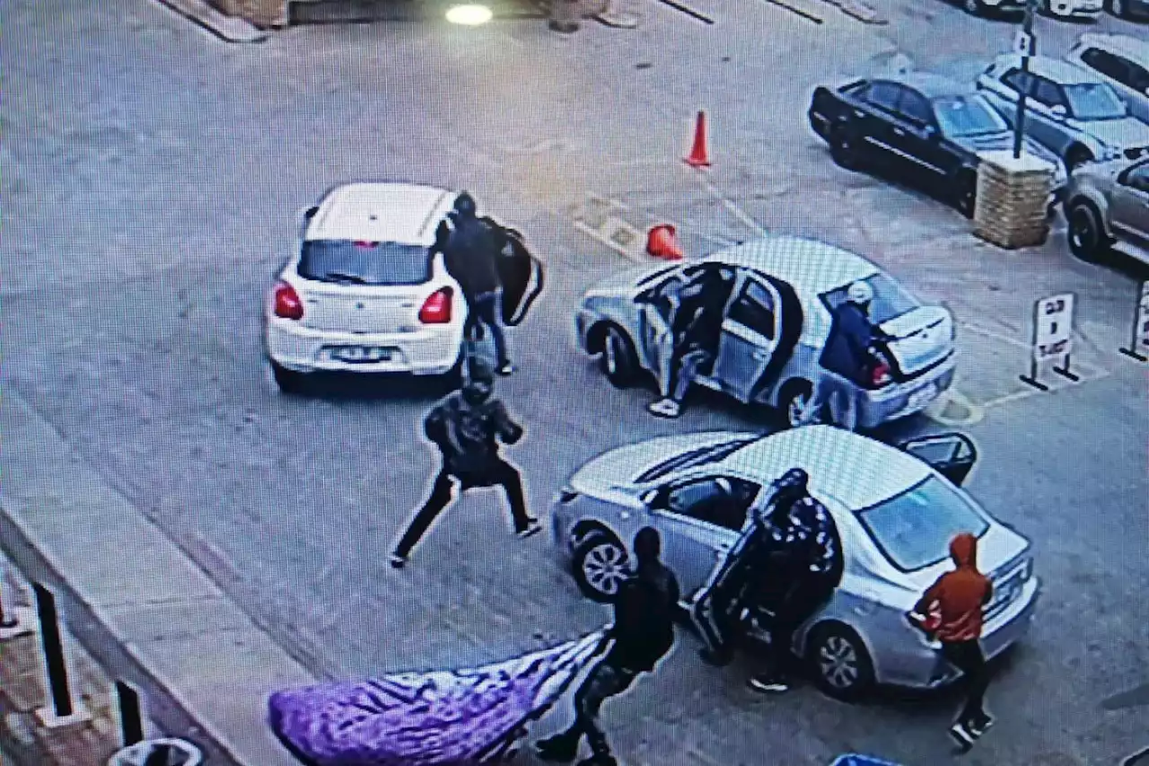 WATCH: 15 Heavily armed criminals storm Lakeside Mall in Benoni | The Citizen