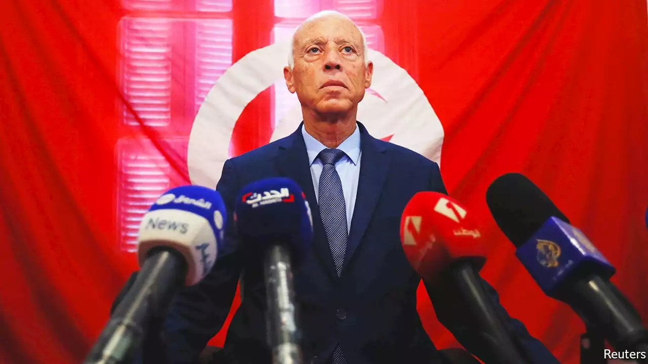 Tunisia’s president is pushing an ominous constitution