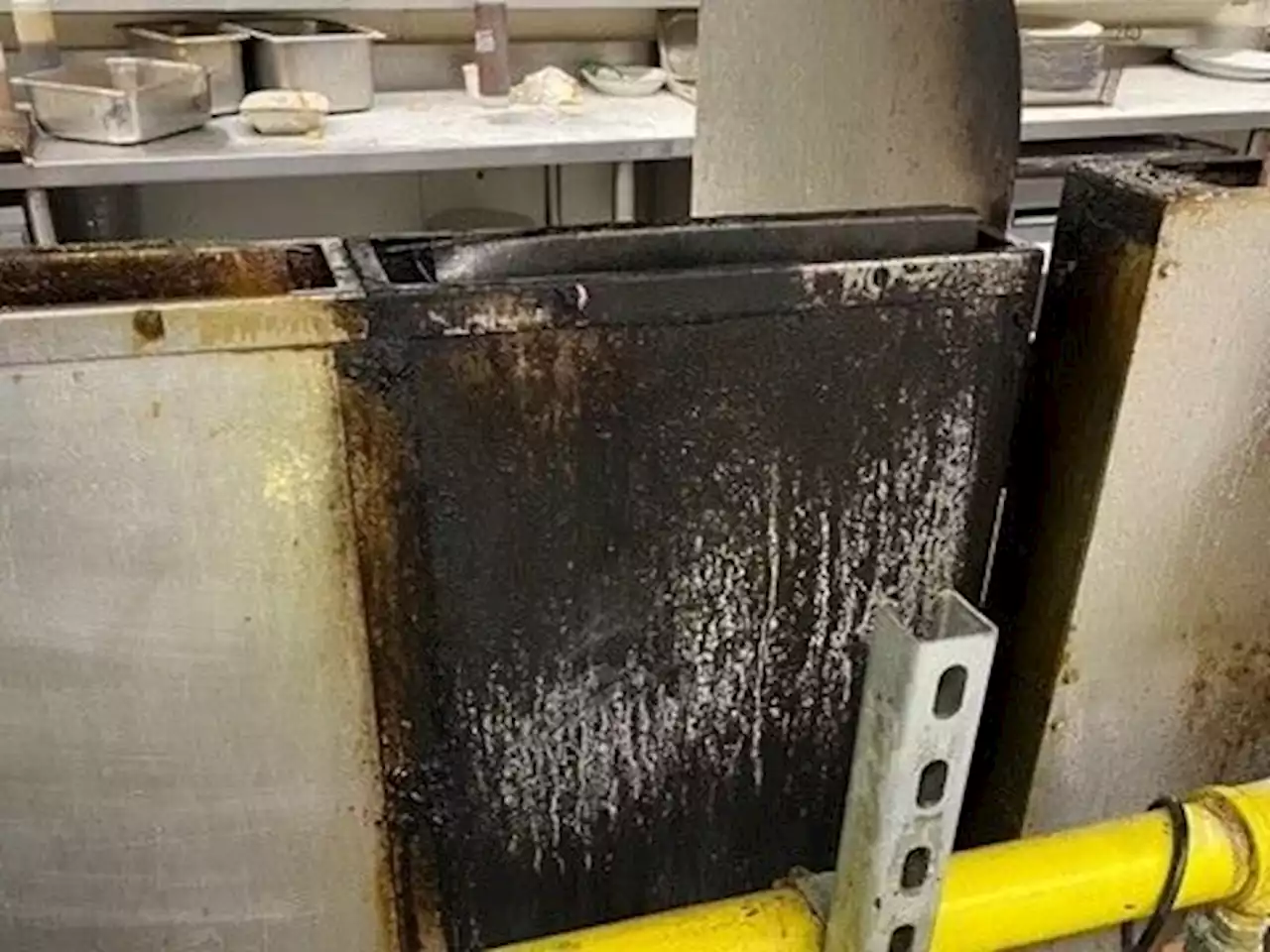 Restaurant temporarily closed after deep fryer fire exposes alarm, suppression issues