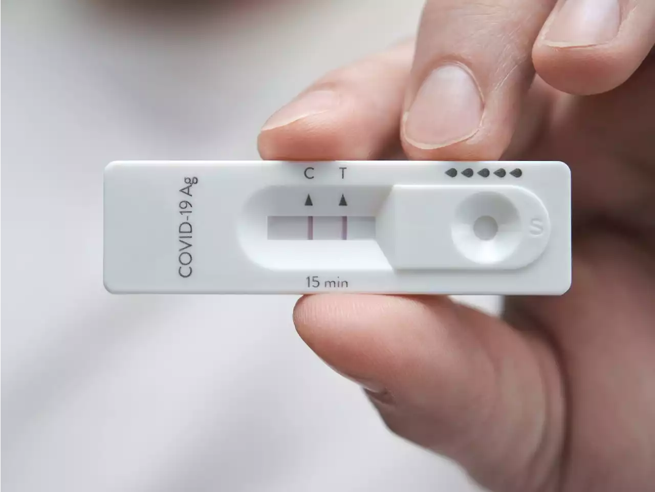 Ontario extends paid sick leave program due to COVID into 2023