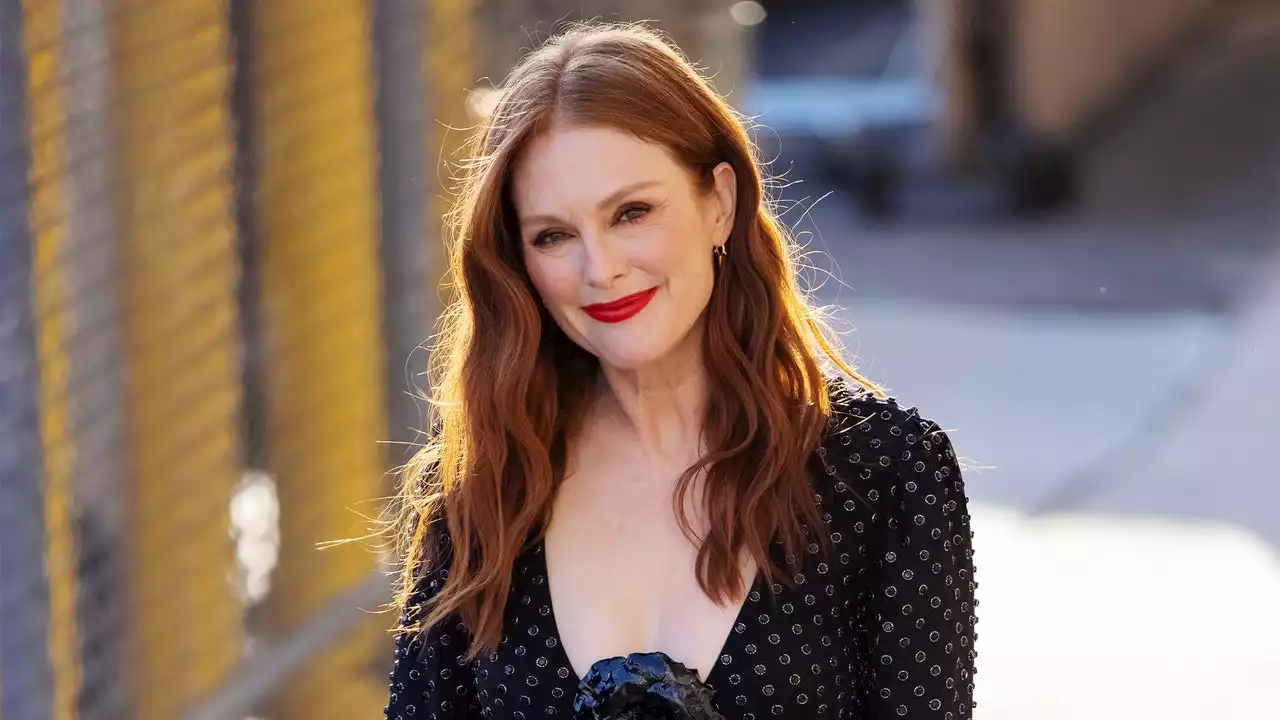 Julianne Moore on the Fallacy of “Anti-Aging” and the Covid-Era Resonance of ‘Safe’