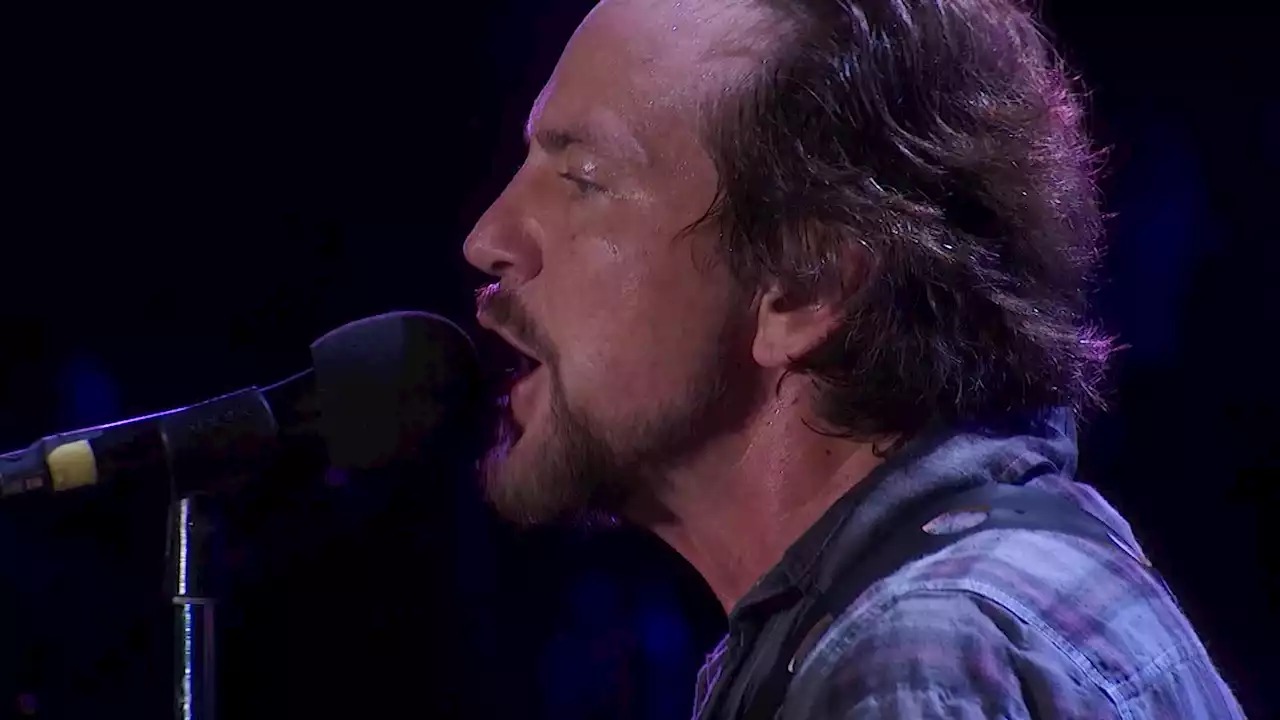 Pearl Jam Cancels Concert After Eddie Vedder Suffers Throat Damage Due To Europe Heat Wave - Videos from The Weather Channel