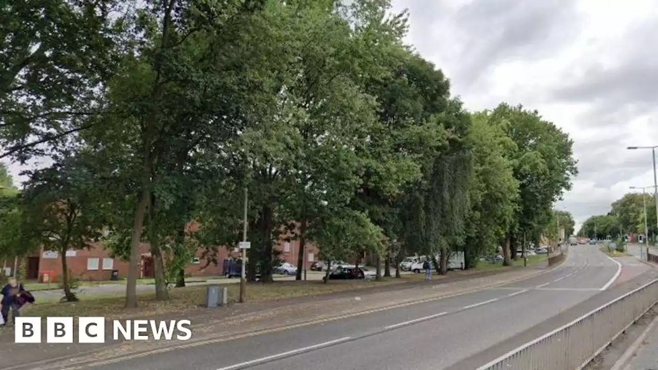 Leicester: Man suffers facial injuries during group fight