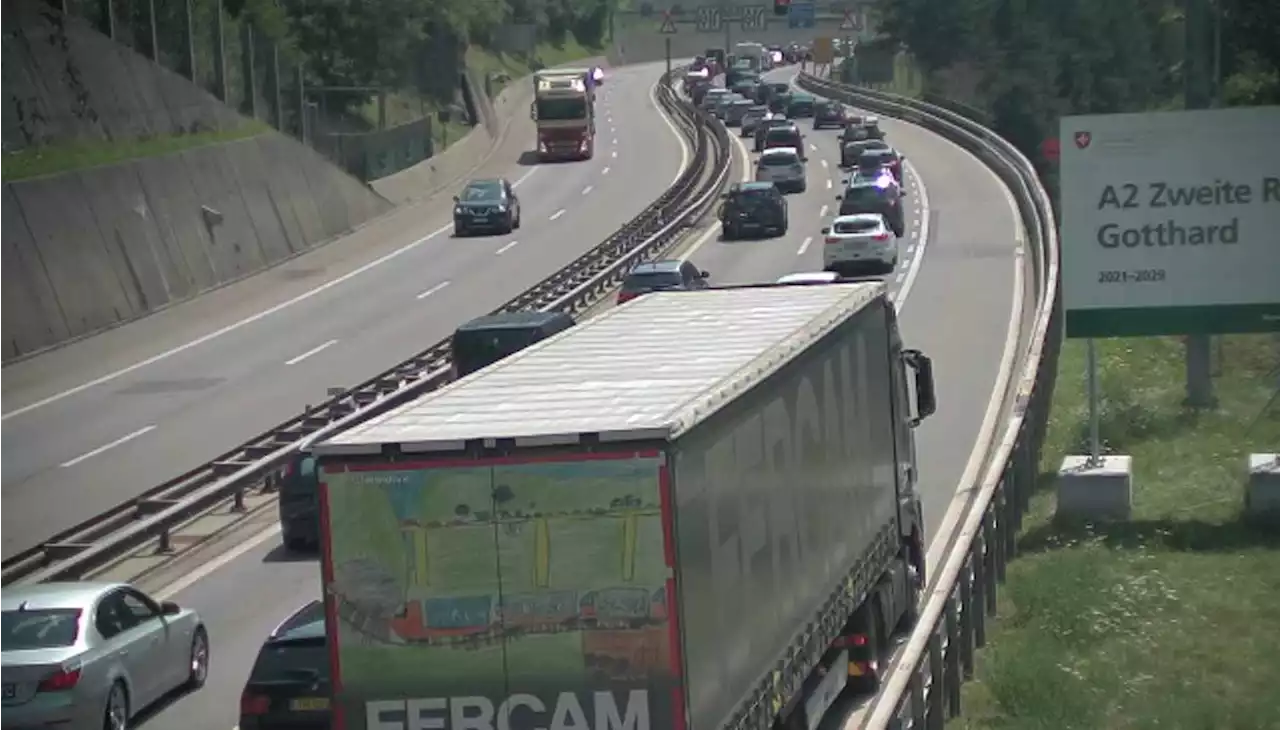 Stau am Gotthard nach Unfall und Panne