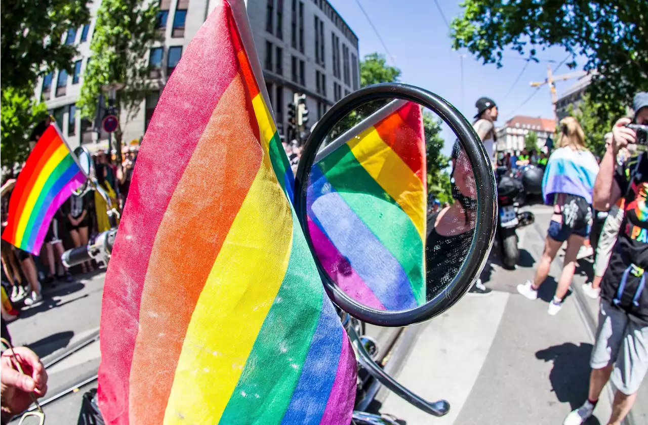 Durchsuchungen nach homophobem Vorfall bei CSD in Augsburg