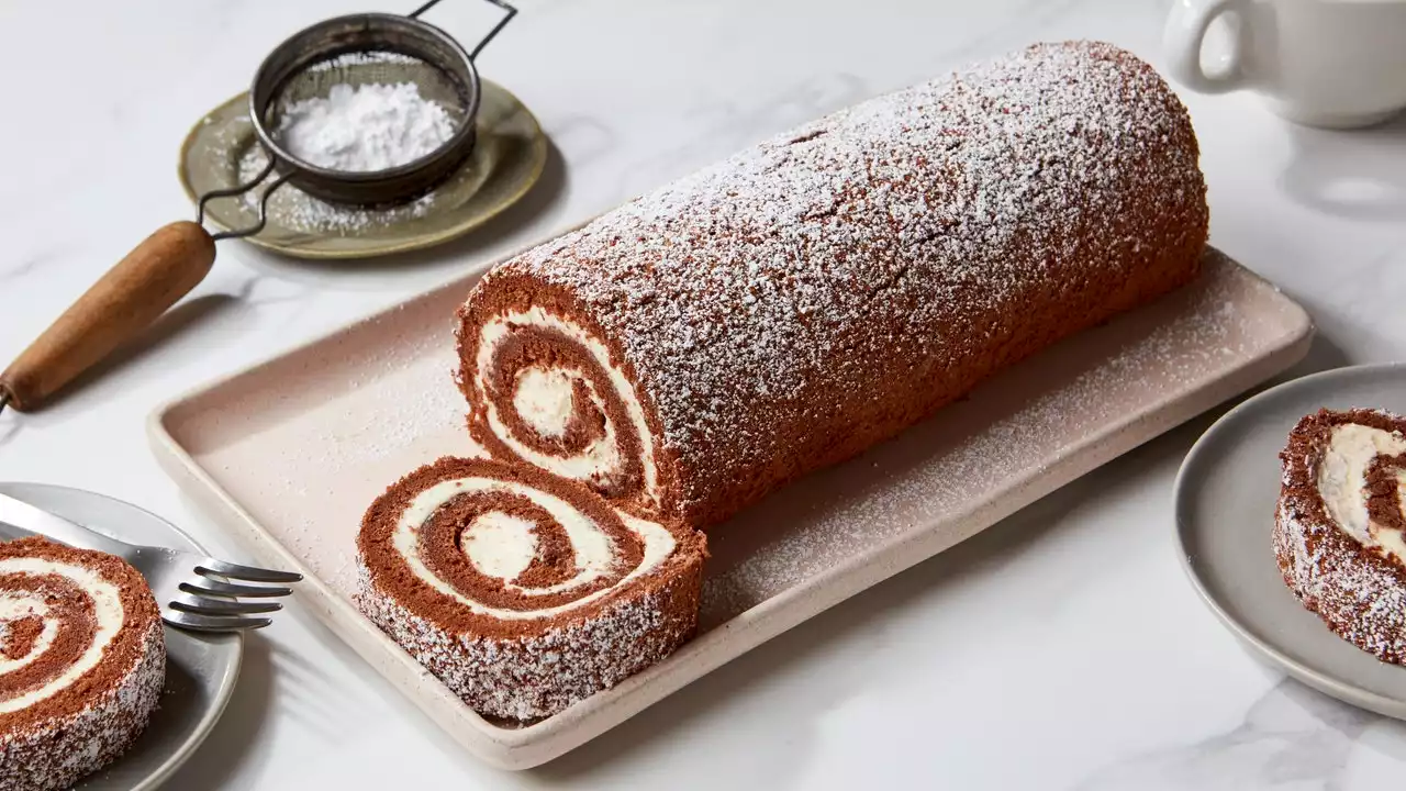 This Swiss Roll Won't Crack Under Pressure