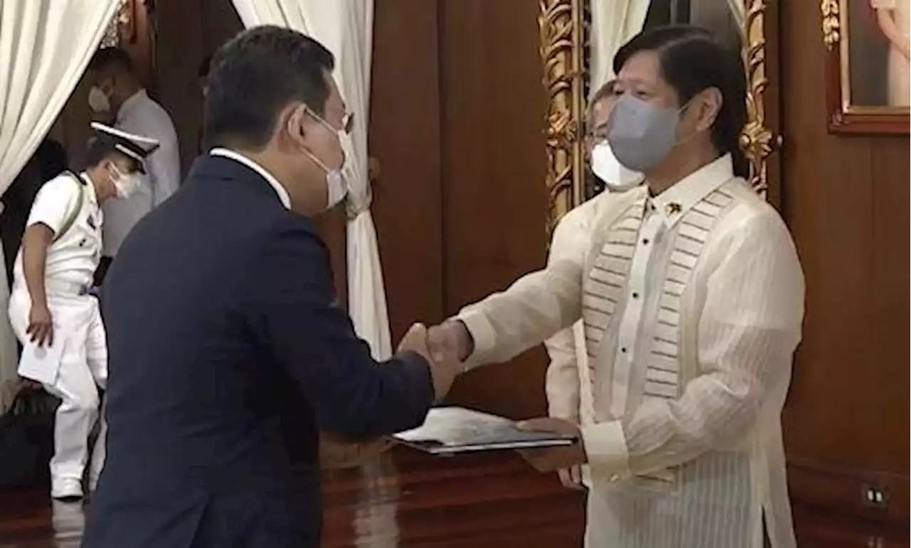 Marcos receives credentials of Thai envoy