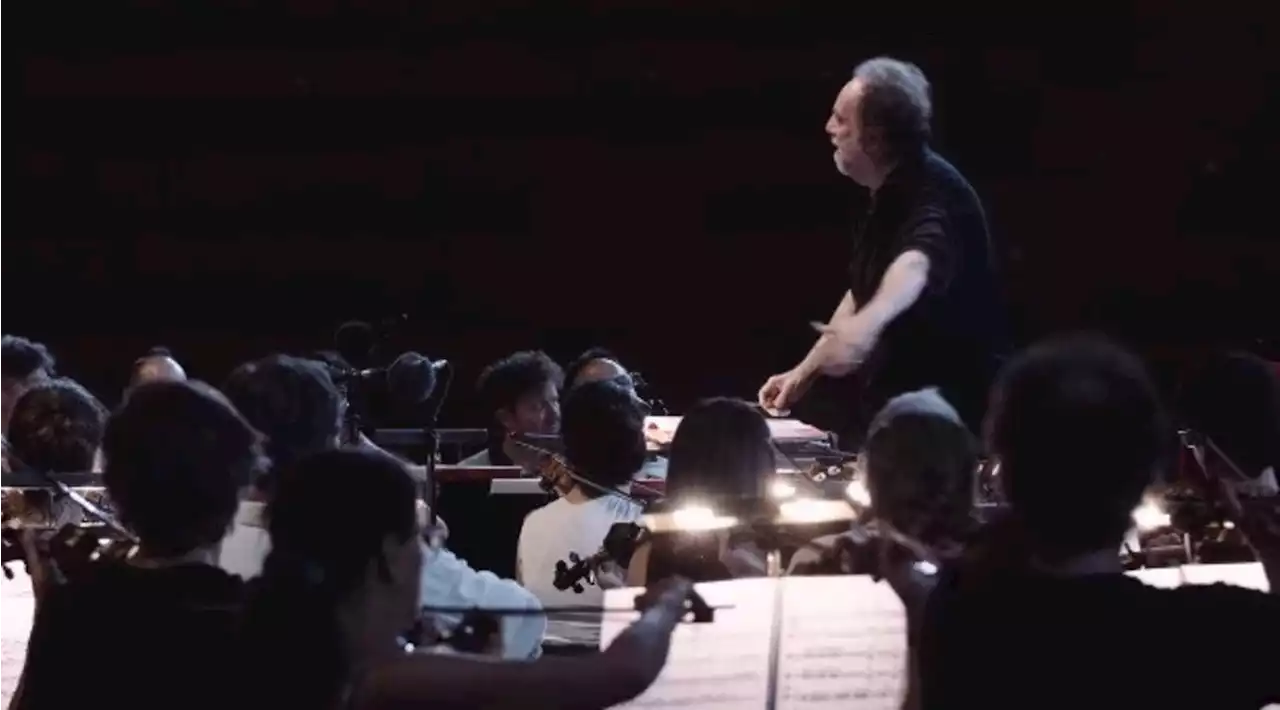 Troppo caldo, primo concerto in camicia per La Scala