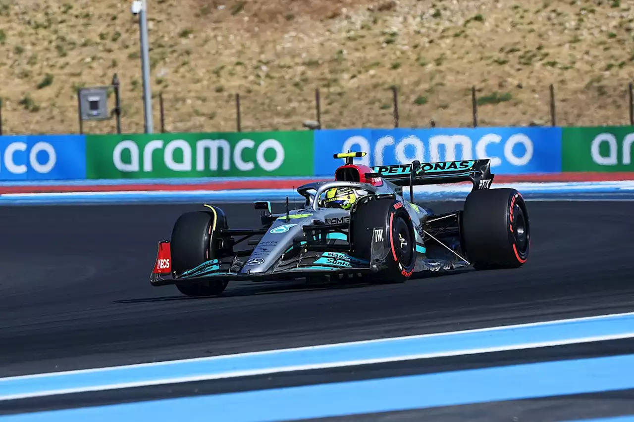 Hamilton: &quot;Not spectacular&quot; Mercedes slower than expected in France