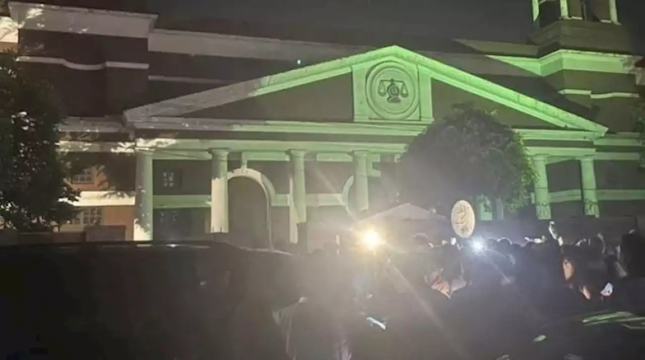 عمران خان کے لیے بھی سپریم کورٹ رات 12 بجے کھل گئی