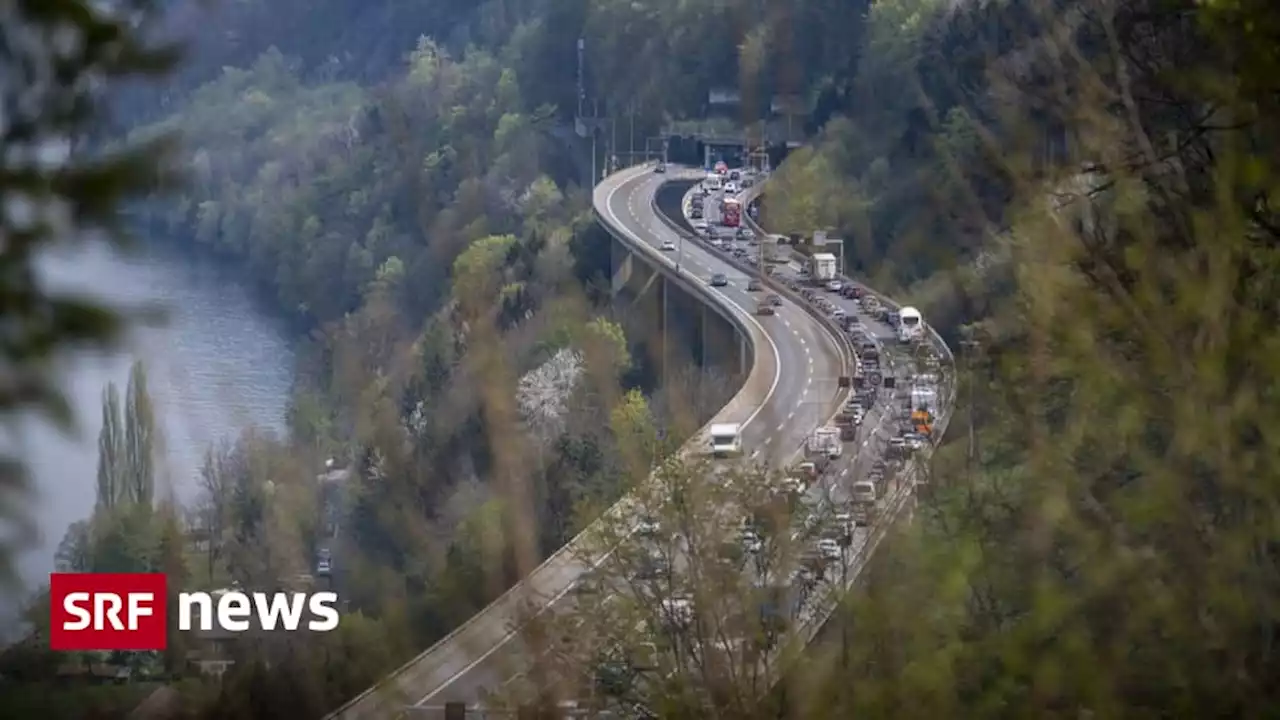 Unfall am Tunnel - Elf Kilometer Stau am Gotthard