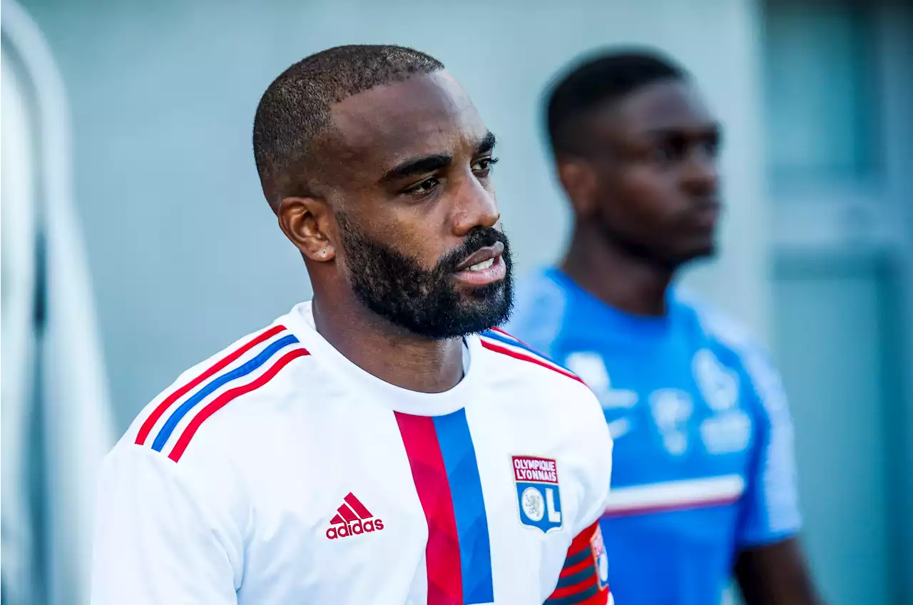 Ex-Arsenal striker Lacazette injured after attack by swarm of wasps in Dutch forest