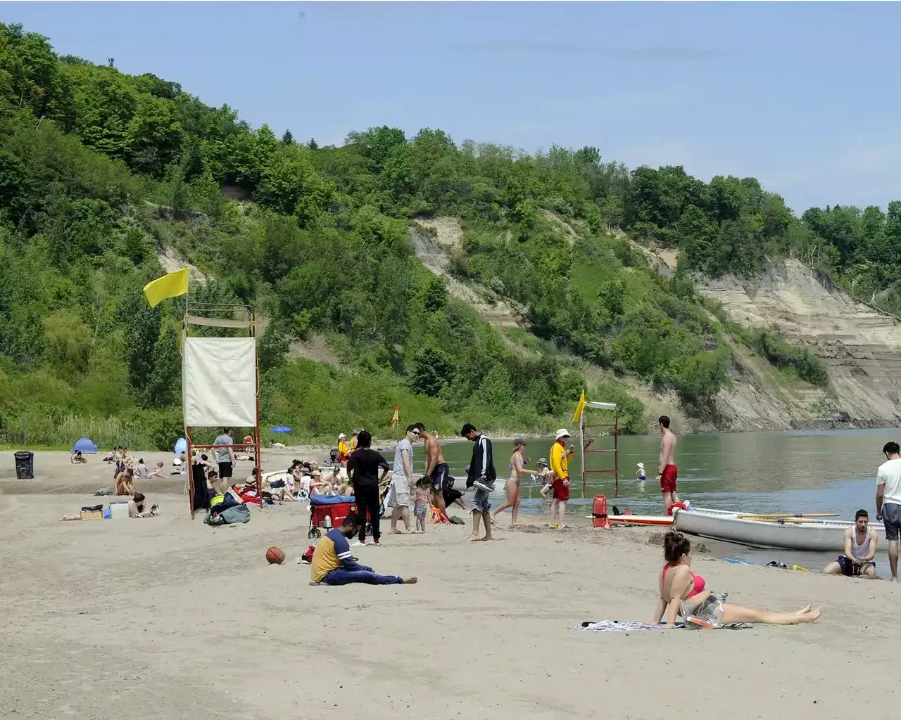 Stay out of the water at Toronto’s Centre Island and Hanlan’s Point beaches (July 22)