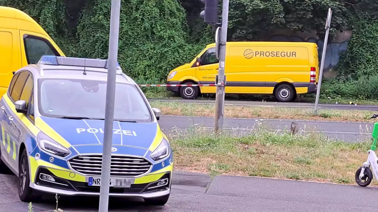 Offenbar Schüsse in Köln: Geldtransporter von Maskierten überfallen