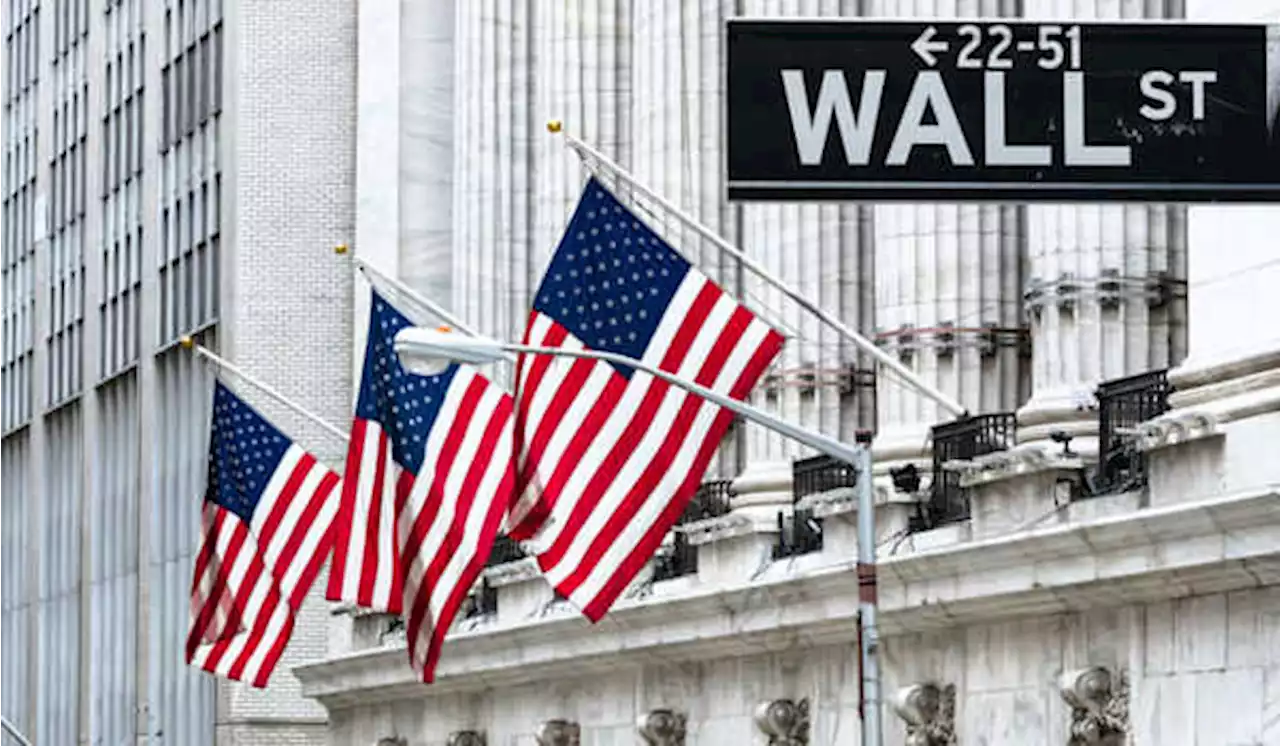 Wall Street Melemah Terseret Saham-saham Media Sosial