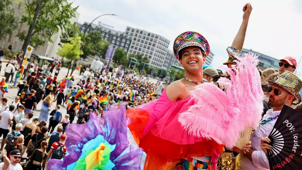 Berlin feiert den Regenbogen – 150.000 Menschen tanzen beim CSD