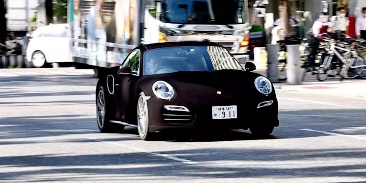 Watch This Porsche 911 Go Goth for a Night on the Town