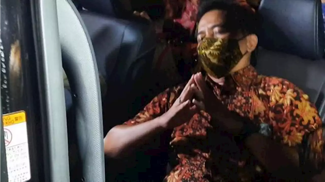 Roy Suryo Jadi Tersangka Kasus Meme Stupa, Diperiksa 12 Jam