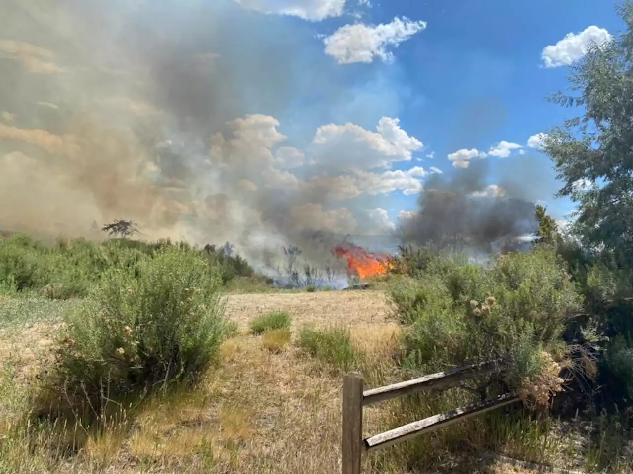 Brush fire burning near Parachute triggers evacuations