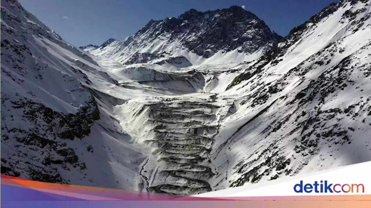 Adu Nyali! Menyusuri Jalan Berliku di Antara Lereng Curam Andes