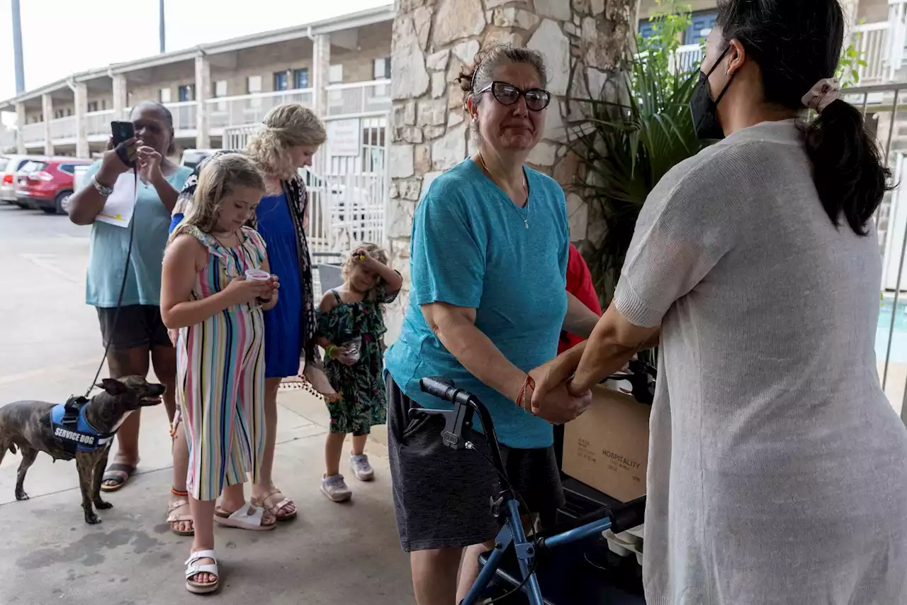 ‘Unacceptable’: San Antonio apartment tenants seek refuge at nearby motel amid sweltering heat