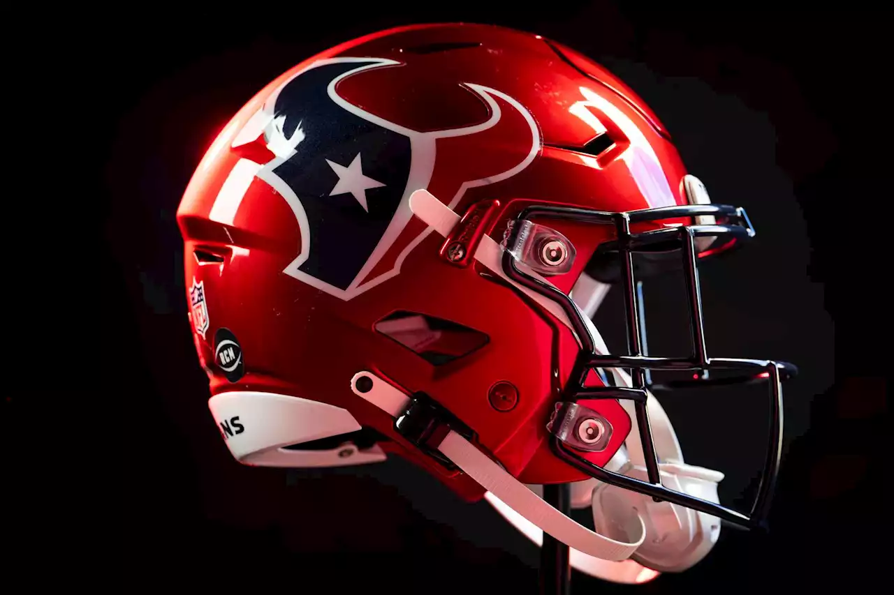 Smith: Texans need a total makeover, starting with the brand