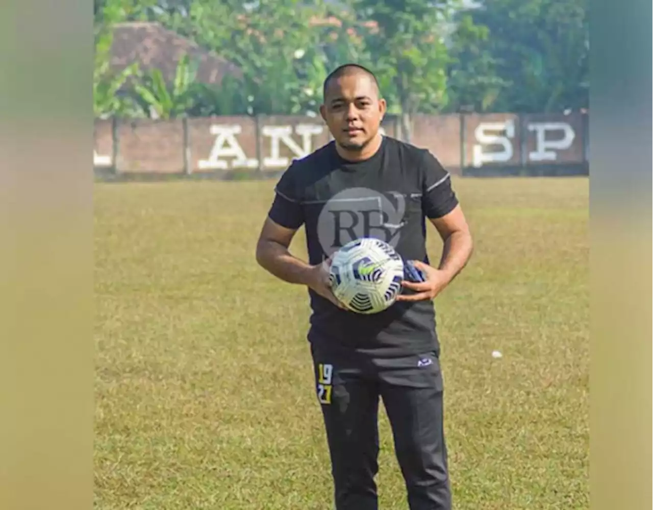 Suryono Pane Dulu Jual Tiket Bola Kini Presiden Klub