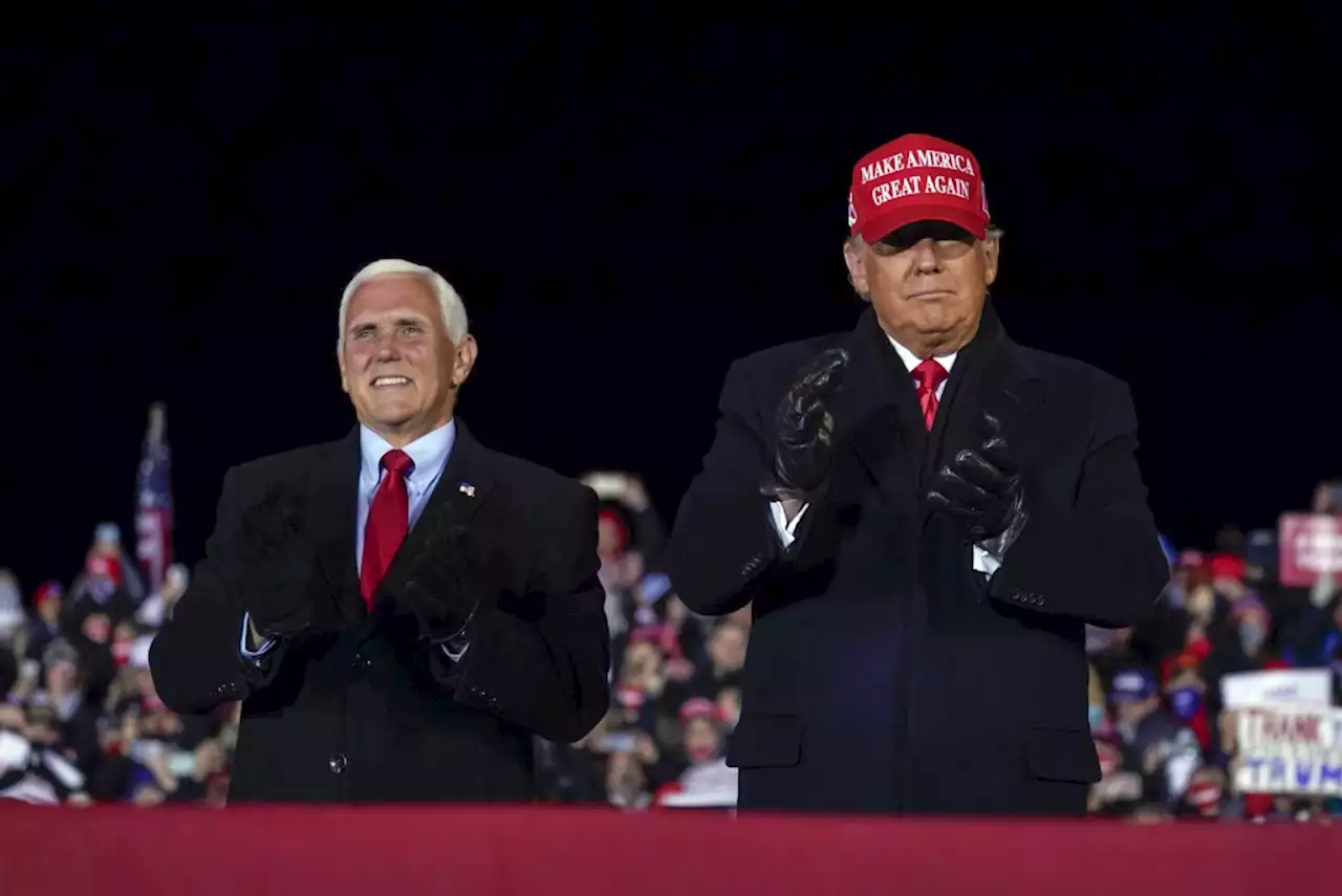 Trump, Pence stump for rival campaigns in Arizona