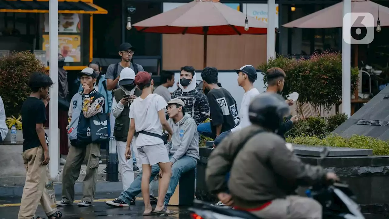 Jakarta Watch: Peragaan Busana di Dukuh Atas Langgar UU Lalu Lintas