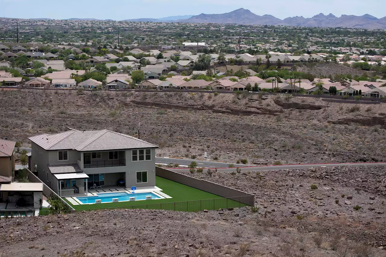 Historic Drought Drives Las Vegas to Limit Size of Home Swimming Pools