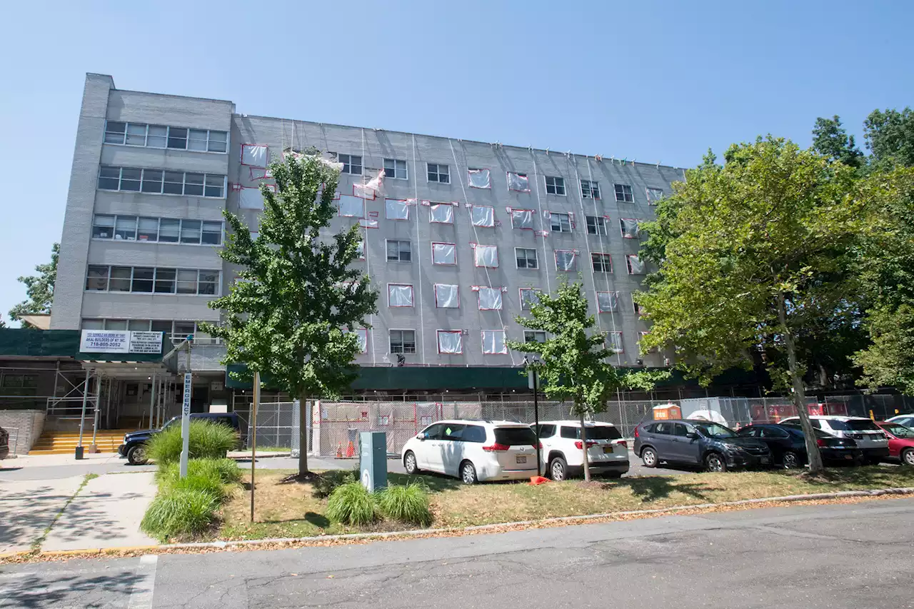 NYC residents decry plan to house ex-Rikers inmates at Jacobi Hospital