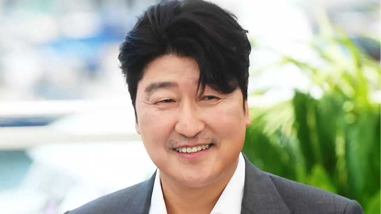 ‘Parasite’ Star Song Kang-ho Makes Charity Donation