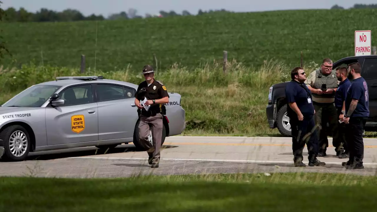 Police: 3 fatally shot at Iowa state park; gunman also dead