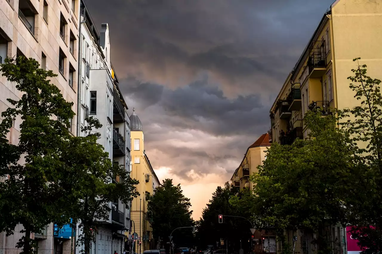 Woche startet in Berlin mit Hitze: Gewitter und heftige Winde ziehen auf