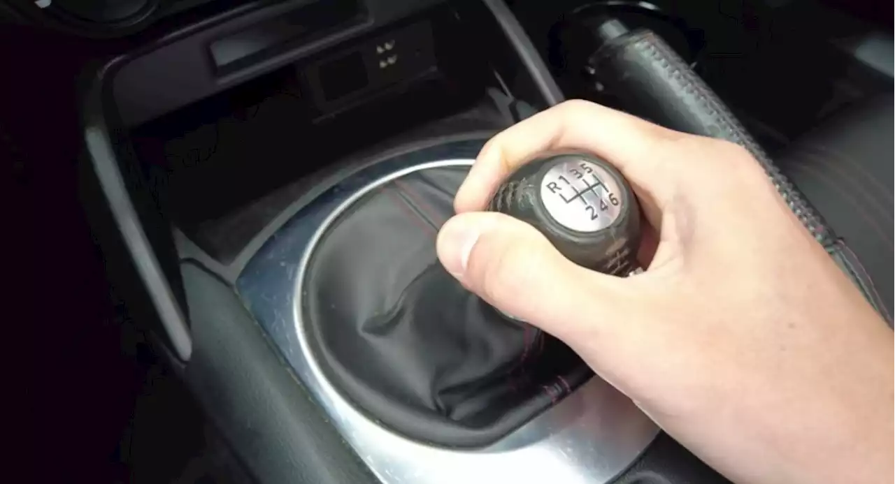 What Actually Happens When You 'Money Shift' With A Manual Transmission | Carscoops