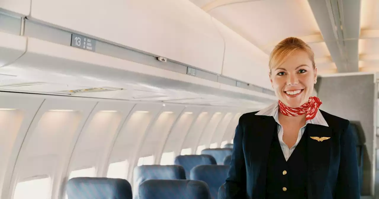 Flight attendant reveals clothes you should never wear on a plane