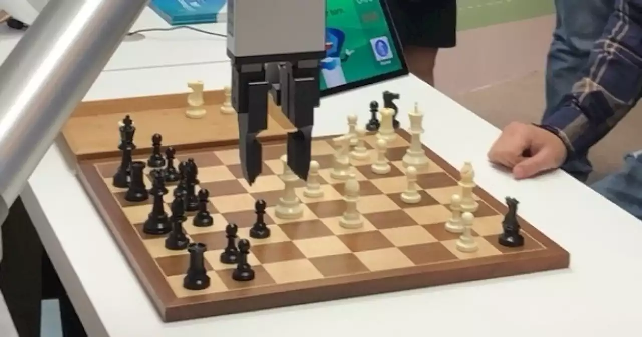 Chess-playing robot grabs and breaks finger of 7-year-old opponent