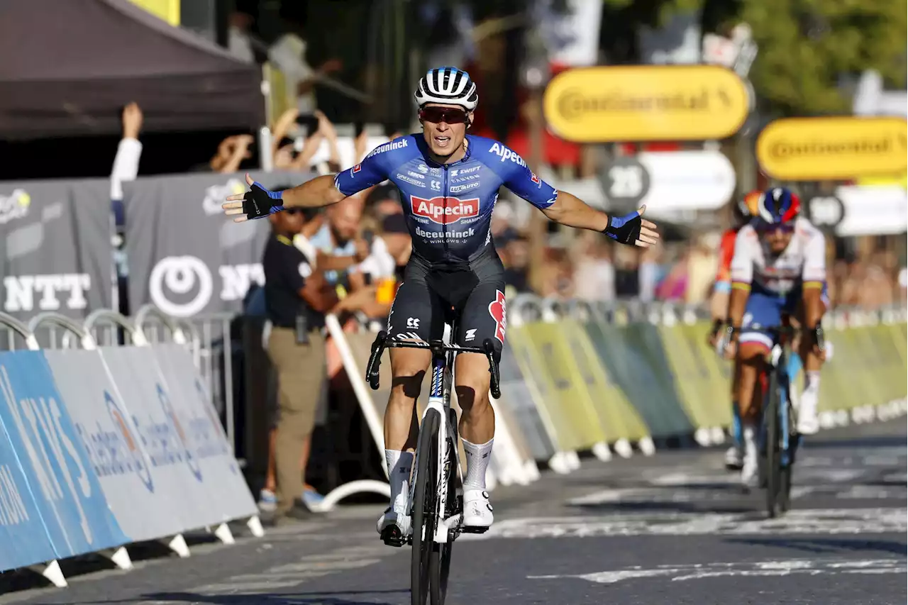 Jasper Philipsen wint op Champs-Elysées